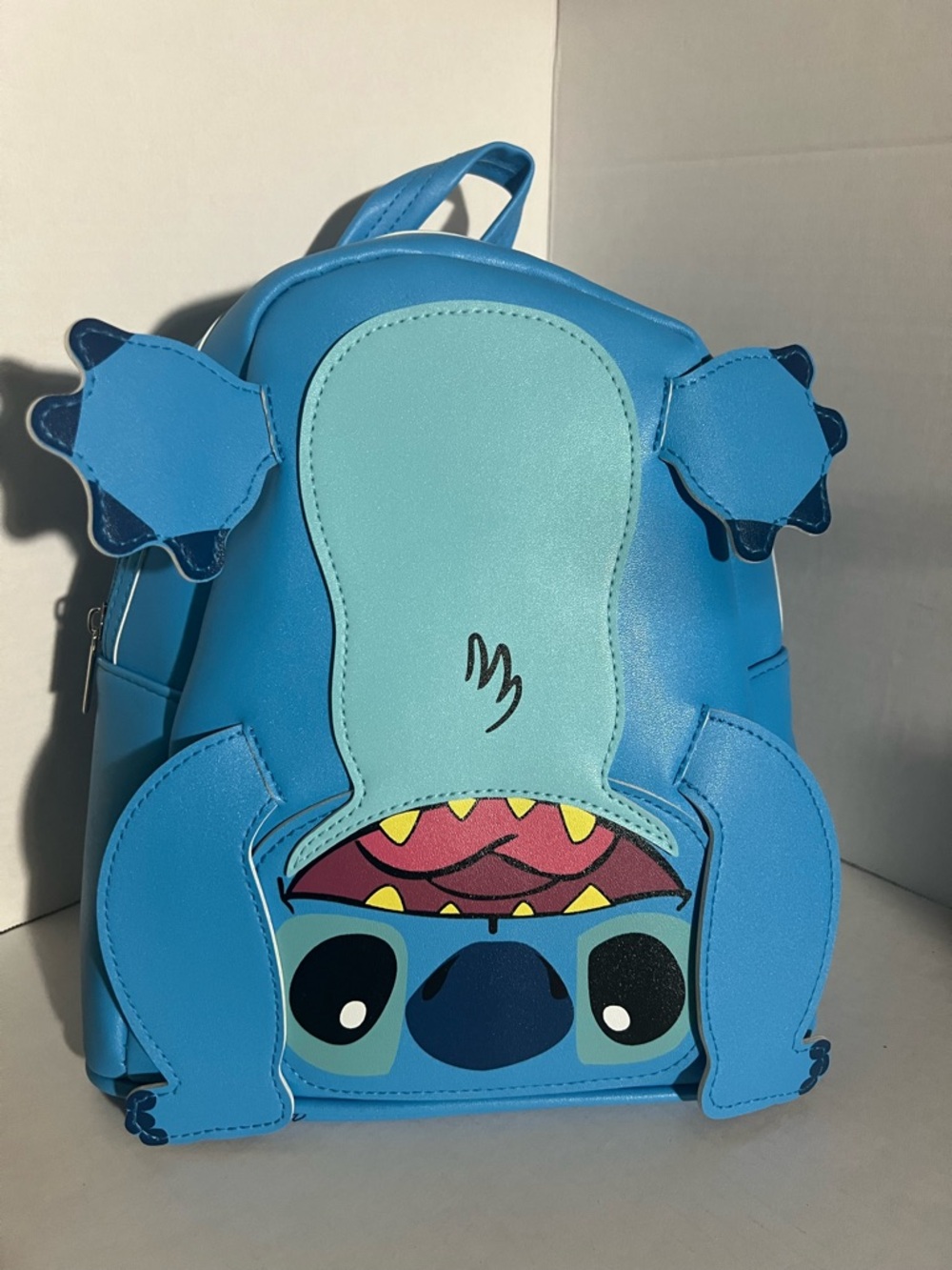 Stitch back blue